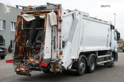 Camion benne à ordures ménagères Mercedes
