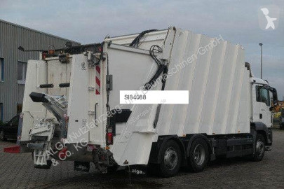Camión volquete para residuos domésticos MAN