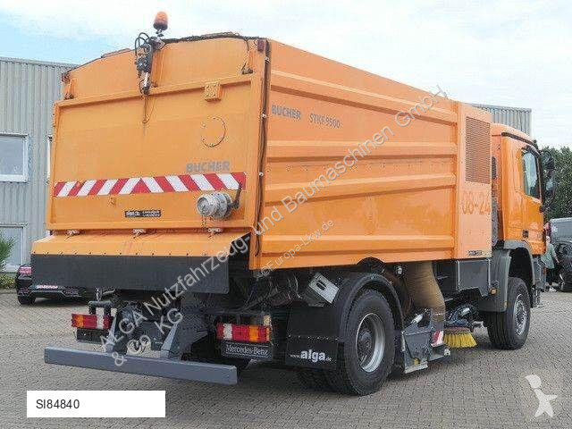 Silniční stroje Mercedes 2032 A 4x4, Bucher...