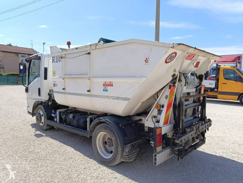 Vägmaskiner Isuzu