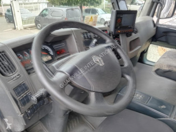 Camion benne à ordures ménagères Renault