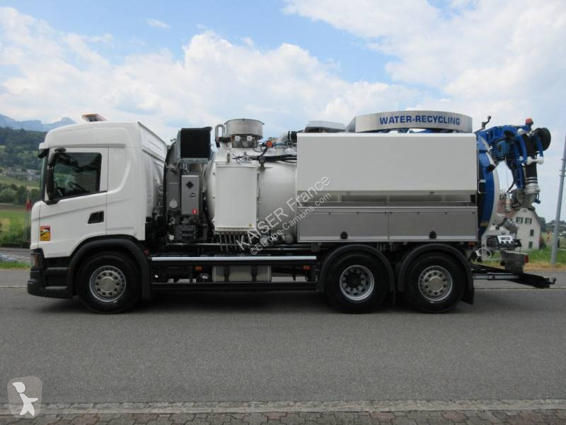 Veículo de limpeza / sanitário de estrada Scania