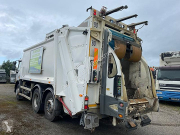 Camion benne à ordures ménagères Renault
