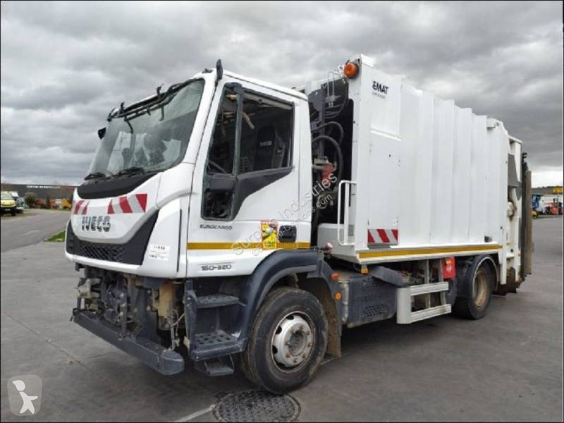 آلة لصيانة الطرق Iveco