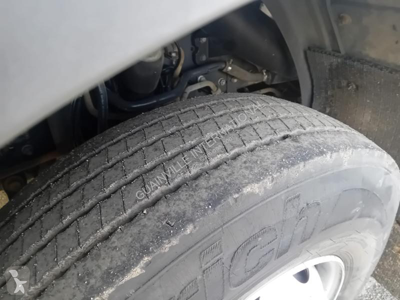 Engin de voirie Renault 26 Wide