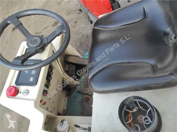 آلة لصيانة الطرق Tennant 7200
