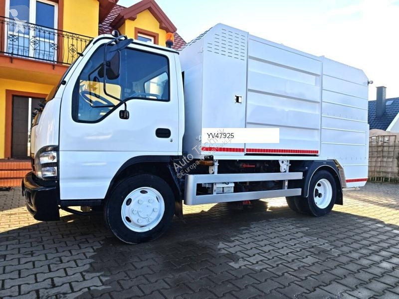 آلة لصيانة الطرق Isuzu SMALL CONTAINER WASHER...