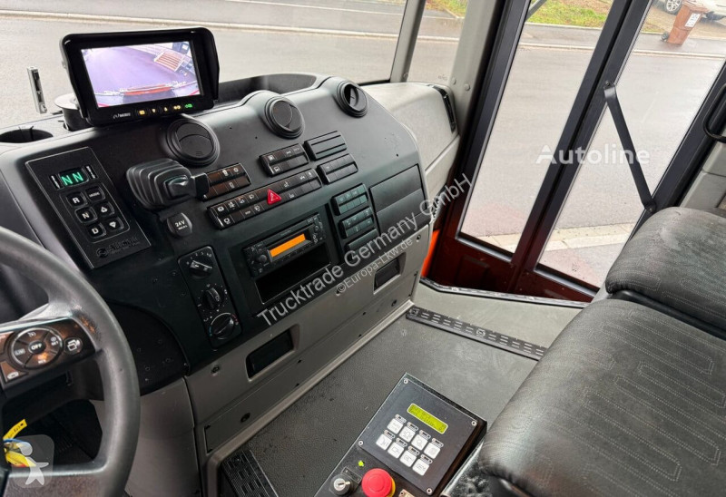 Коммунальная техника  Mercedes 2635
