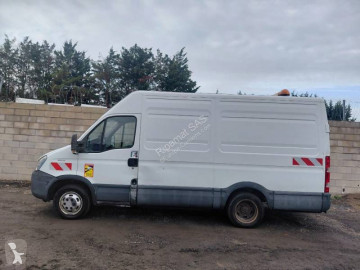Lastbil med højtryksspuler Iveco