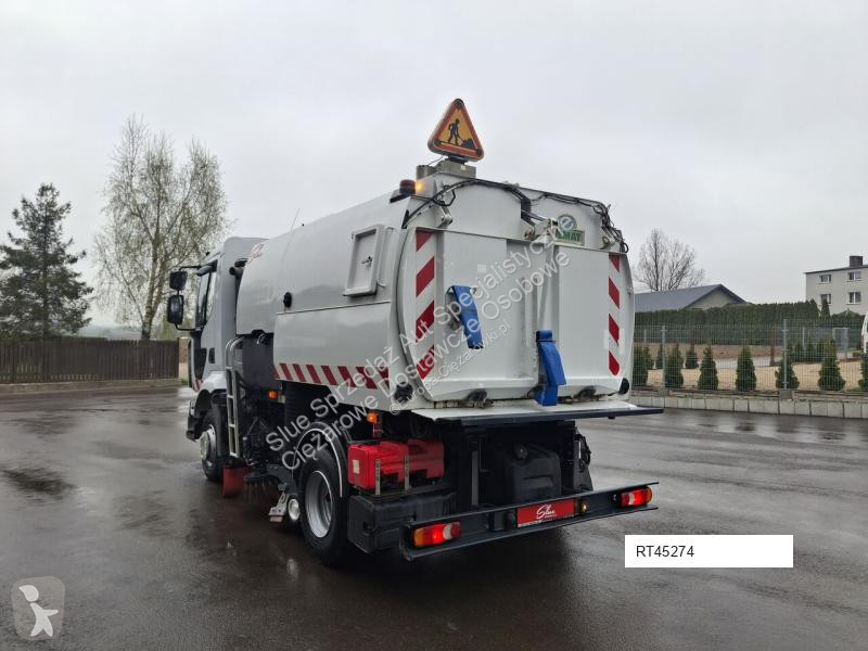 آلة لصيانة الطرق Renault 220 Zamiatarka...
