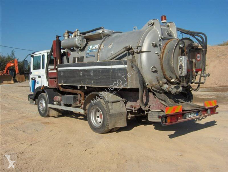 آلة لصيانة الطرق Renault VI-40ACJ3