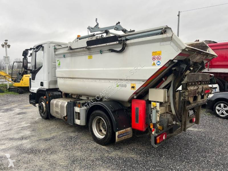 آلة لصيانة الطرق Iveco