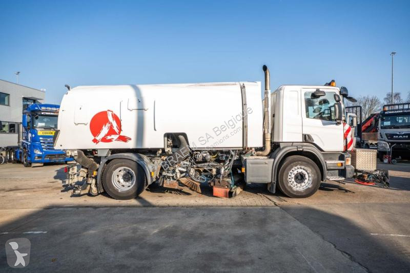 آلة لصيانة الطرق Scania P280 - SCHORINGER...