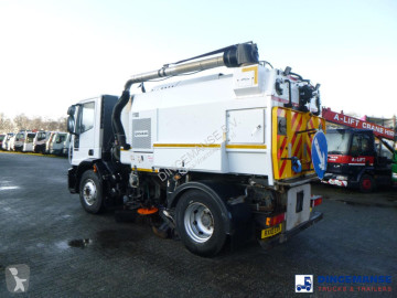 شاحنة مكنسة Iveco