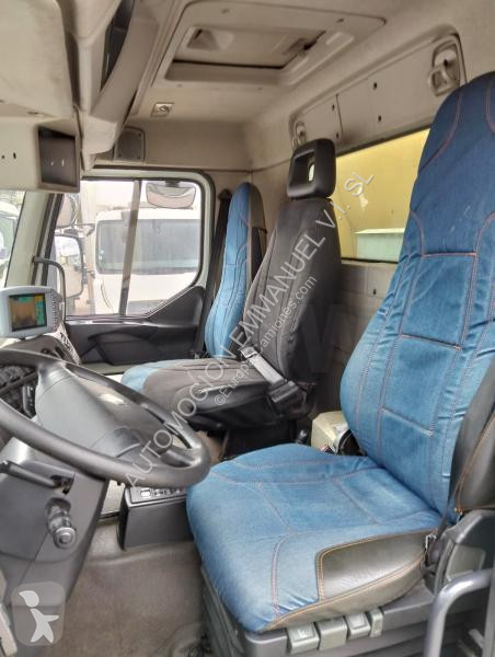 آلة لصيانة الطرق Renault 320.19