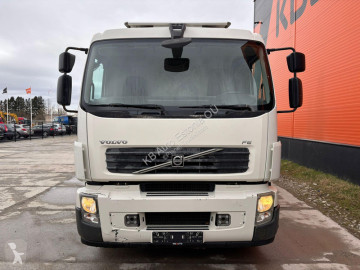 Lastbil med ske til husholdningsaffald Volvo