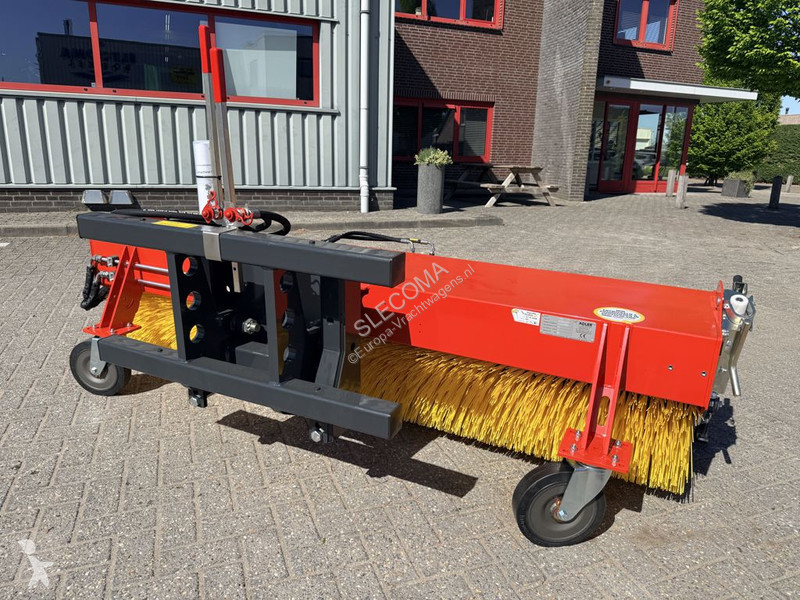 آلة لصيانة الطرق  K600-240 Veegmachine
