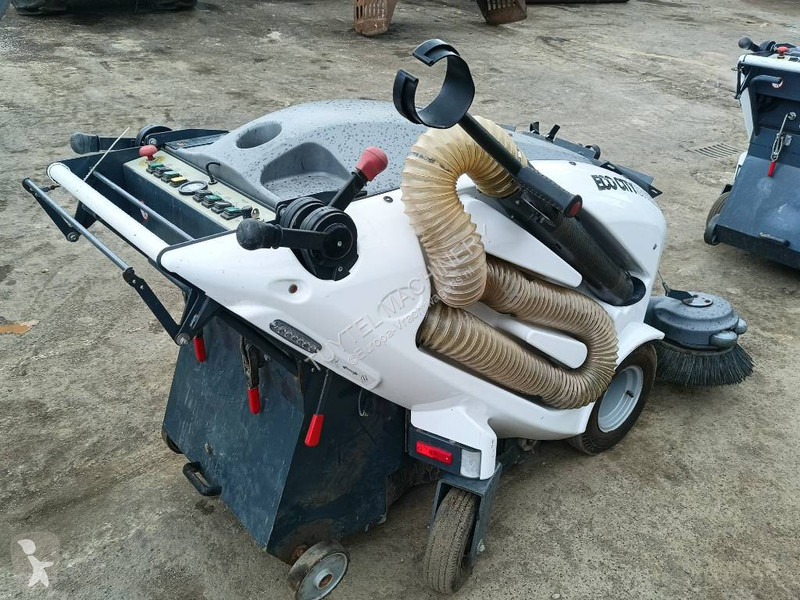 معدات التنظيف  Itala 135 BT street sweeper...