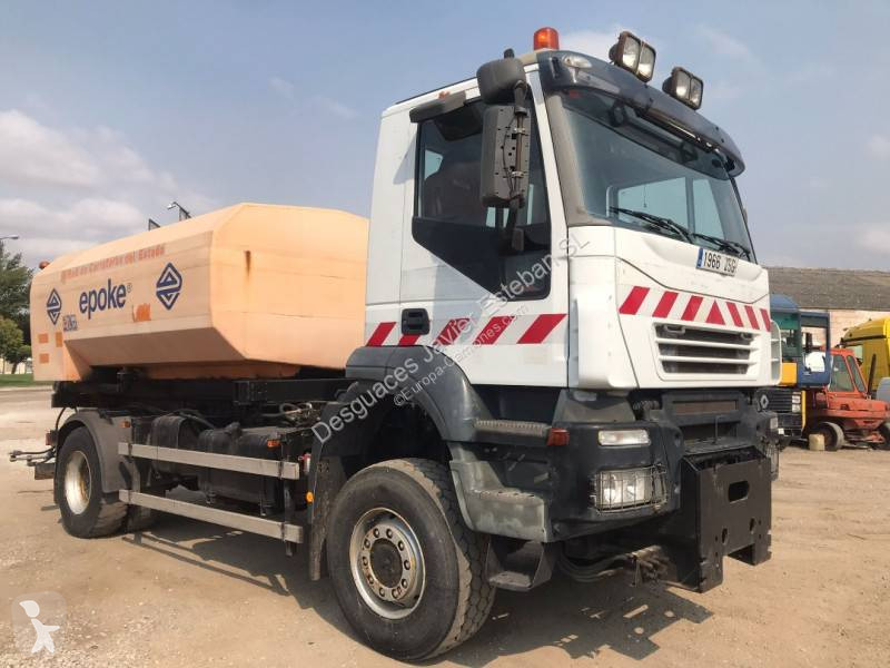 Engin de voirie Iveco