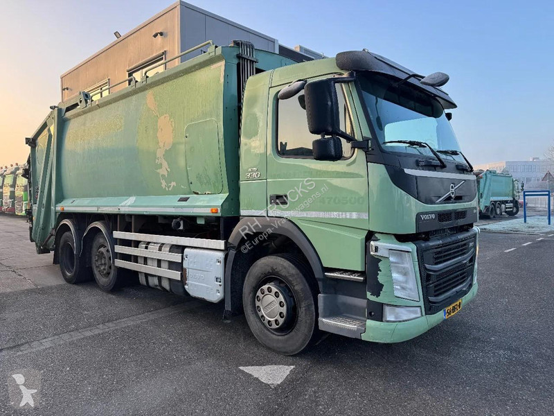 Engin de voirie Volvo 330 6X2 DENNIS EAGLE ROS...
