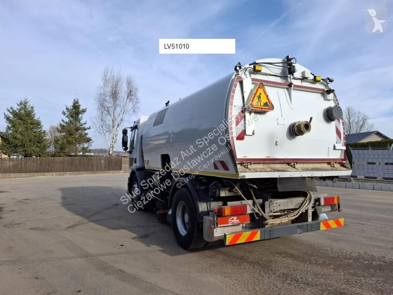 آلة لصيانة الطرق Renault 260