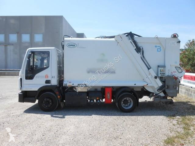 آلة لصيانة الطرق Iveco