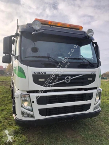 Camion benne à ordures ménagères Volvo