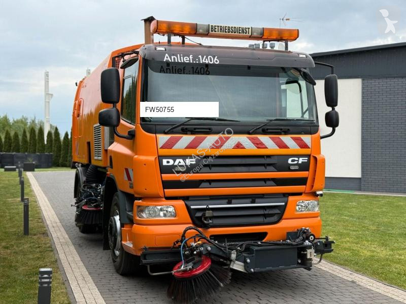 آلة لصيانة الطرق DAF KUPPER WEISSER S700