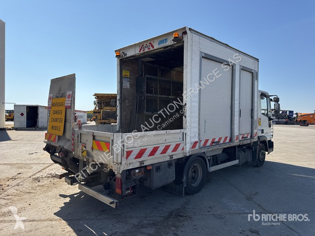 Engin de voirie Iveco 100E17