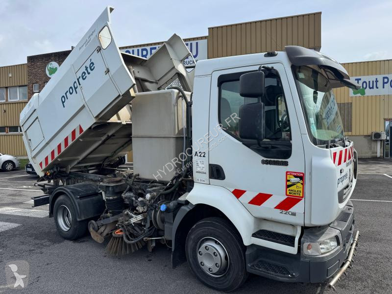 آلة لصيانة الطرق Renault 220