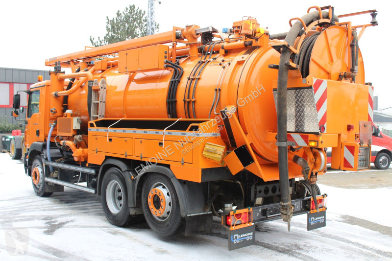 Engin de voirie MAN 26.340 6x2 Müller 13m³ Saug...