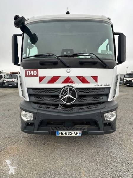 Engin de voirie Mercedes