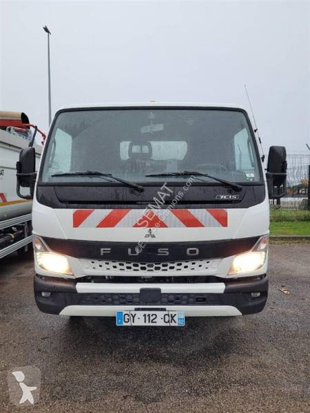 Engin de voirie Mitsubishi Fuso