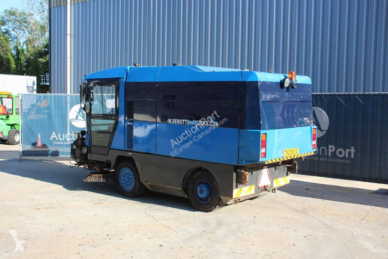 Engin de voirie Ravo 5002 SI CD