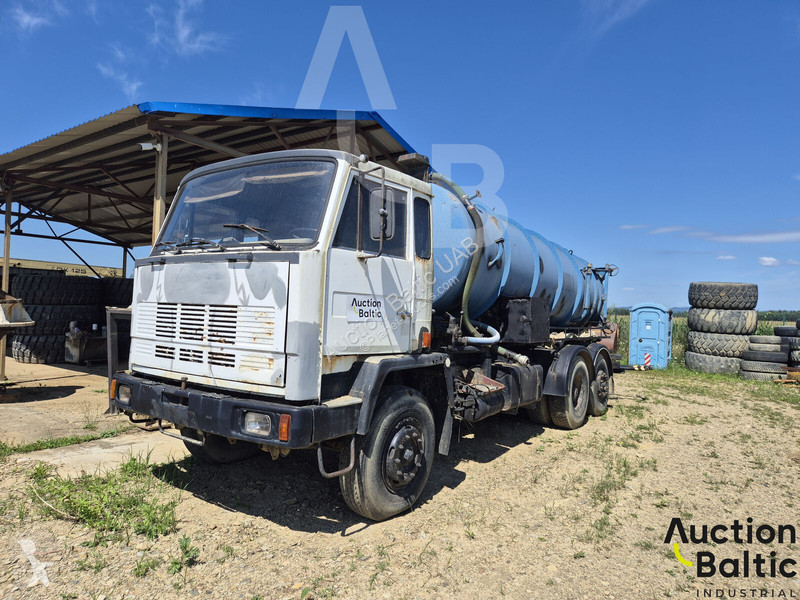 Vrachtwagen Jelcz 300