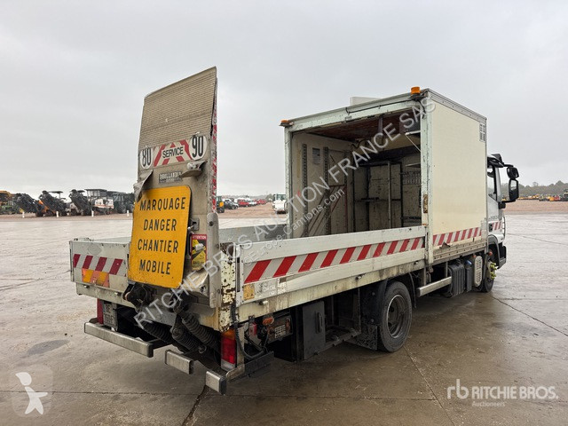 Véhicule utilitaire Iveco 100E18