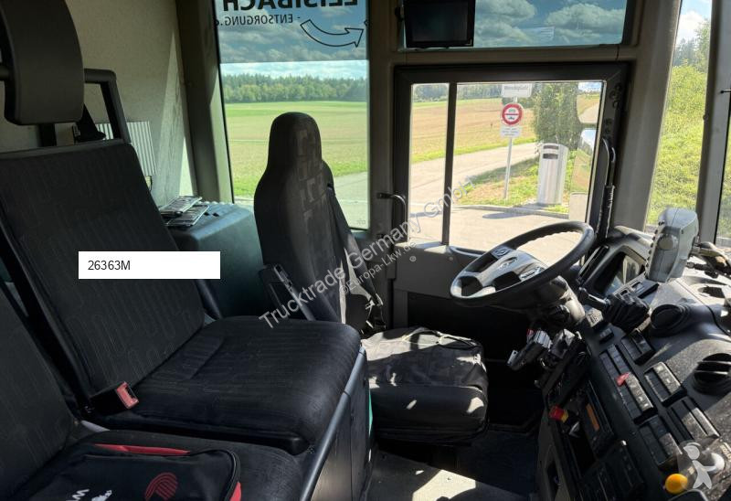 Silniční stroje Mercedes 2635