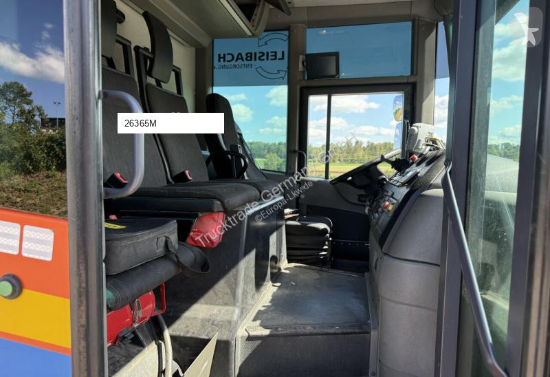 Vehículo de limpieza viaria Mercedes 2635