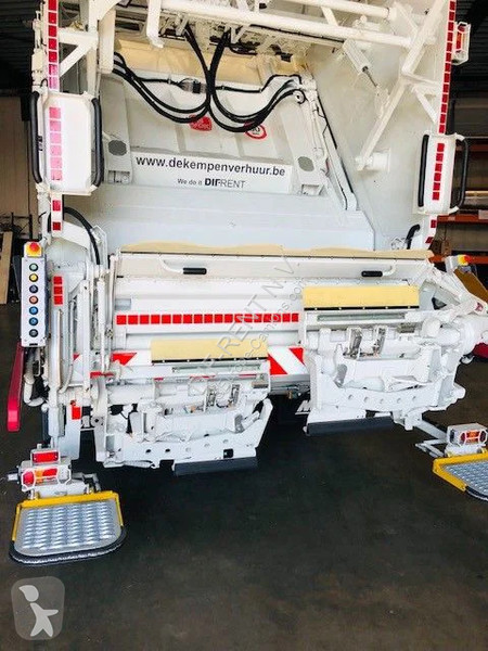 Útfenntartó-és-karbantartógép DAF 340 FAN6 * 2...