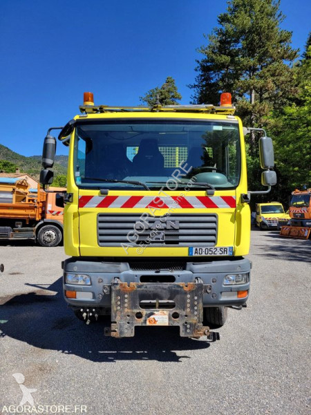 Engin de voirie  15.240