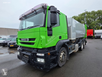 Camião limpa fossas Iveco