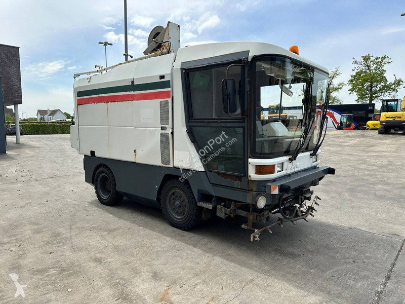 Коммунальная техника  Ravo 5002