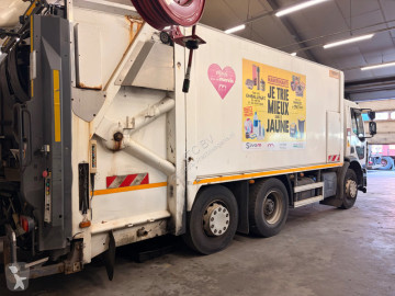 Camion benne à ordures ménagères Renault
