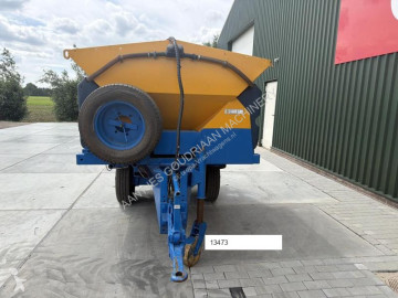 Gritting truck