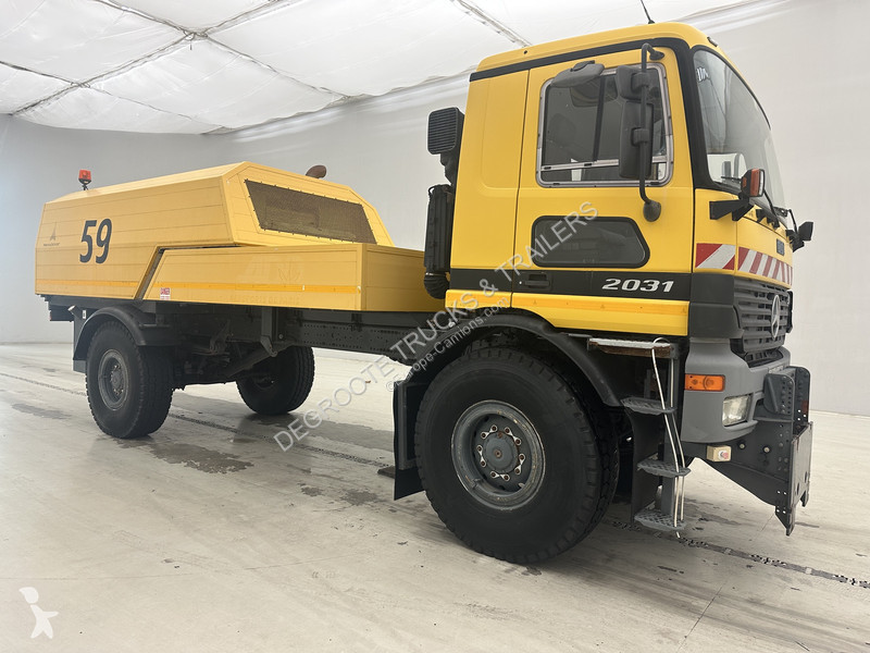 Mercedes 2031 - 4x4 sneeuwruimer road network...