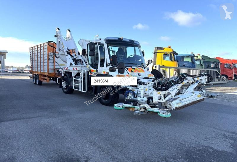 Mercedes Unimog U400 4x4 road network trucks