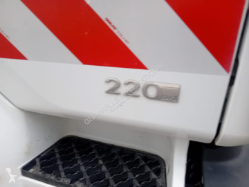 Renault road sweeper