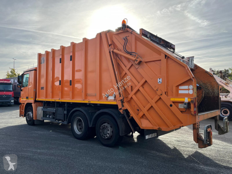Útfenntartó-és-karbantartógép Mercedes Actros...