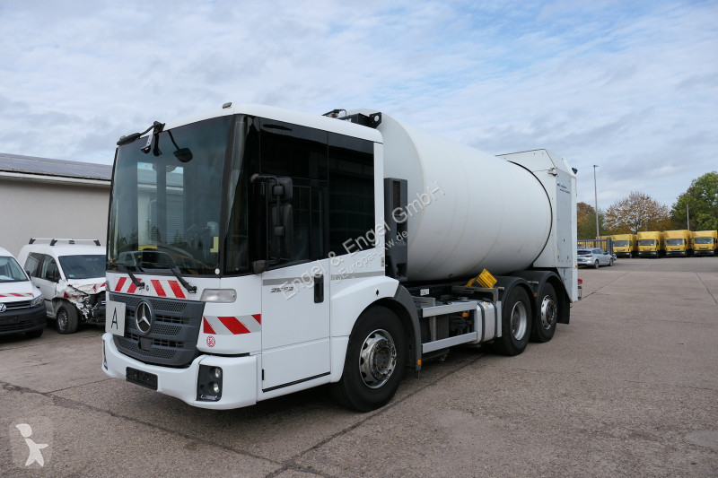Útfenntartó-és-karbantartógép Mercedes Econic...