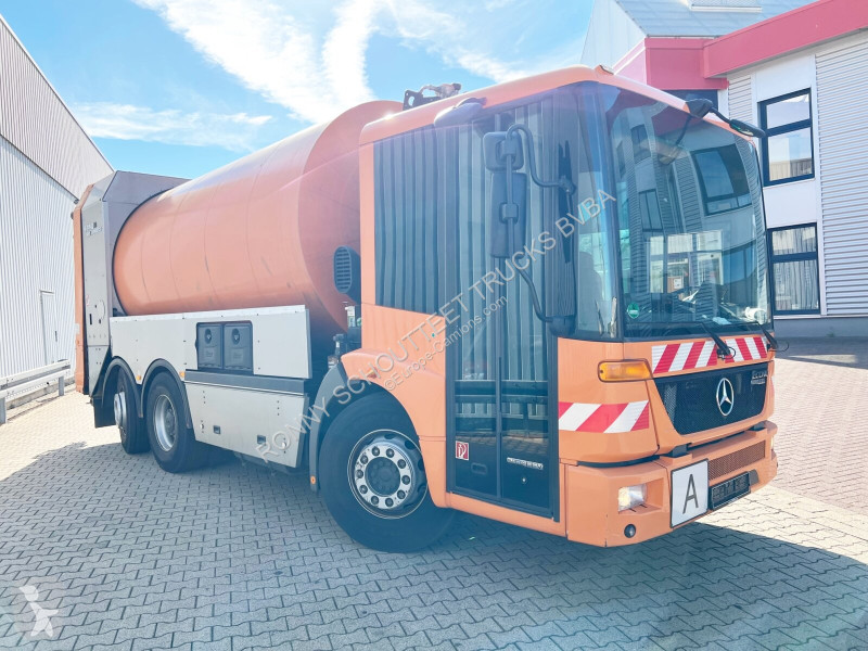 آلة لصيانة الطرق Mercedes Econic 2629 L/NLA...
